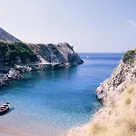 Ξενοδοχείο με διαμερίσματα Marina Del Cantone