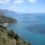 Marina Del Cantone 3*