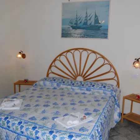 Marina Del Cantone