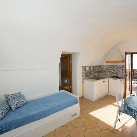 Ξενοδοχείο με διαμερίσματα Marina Del Cantone 3*