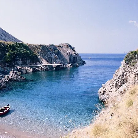 Ξενοδοχείο με διαμερίσματα Marina Del Cantone