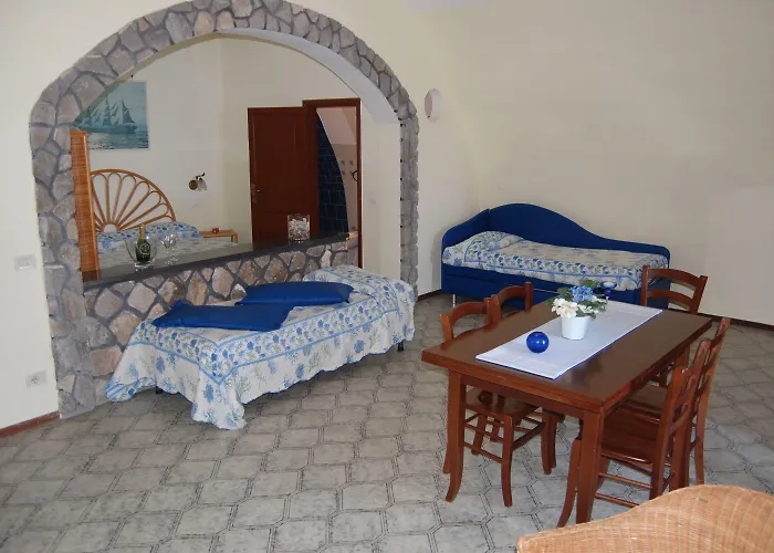Marina Del Cantone Apartmanhotel