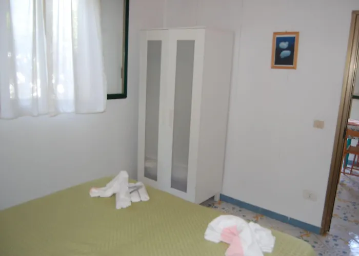 Marina Del Cantone 3*