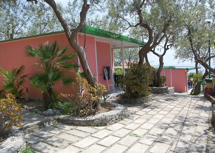 Marina Del Cantone