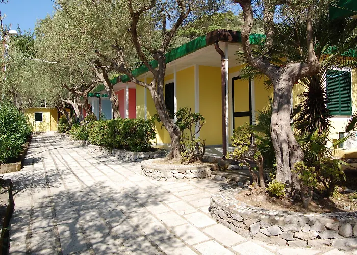 Marina Del Cantone Apartmanhotel