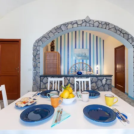Marina Del Cantone 纳拉诺