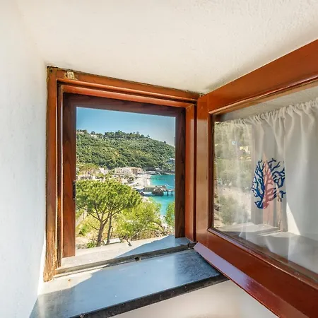 Marina Del Cantone 5*