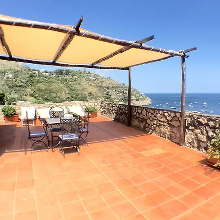 Marina Del Cantone 公寓式酒店 纳拉诺