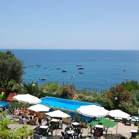 Marina Del Cantone 纳拉诺