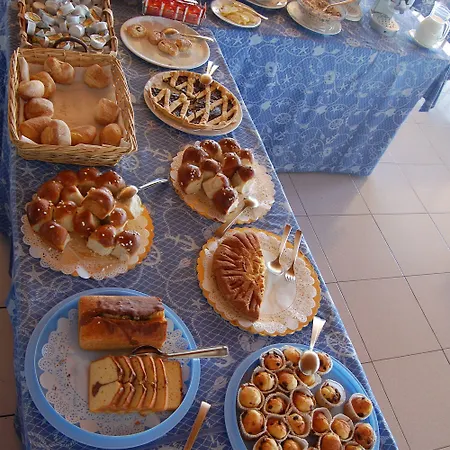 Marina Del Cantone 3*