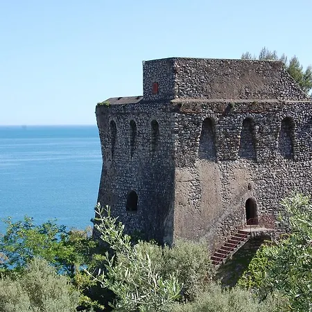 Marina Del Cantone Nerano