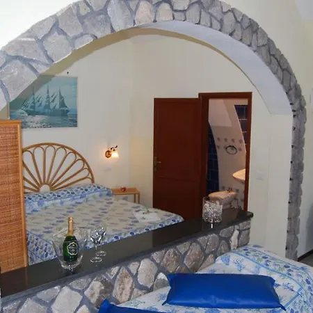 Marina Del Cantone Aparthotel